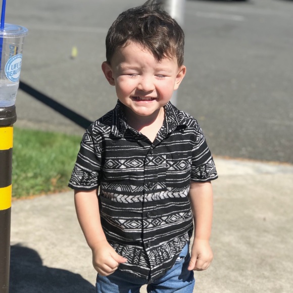 Crazy 8 button down - Picture 2 of 5